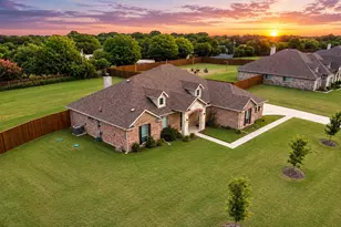 690 Serenity Ln, Red Oak, TX 75154 - Photo 31