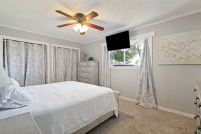 906 Clearview Street, Krum, TX 76249 - Photo 13