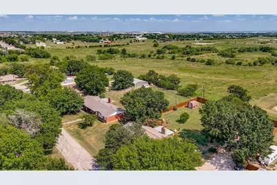 906 Clearview Street, Krum, TX 76249 - Photo 25