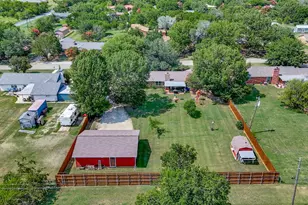 906 Clearview St, Krum, TX 76249 - Photo 27