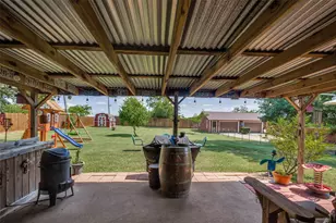906 Clearview St, Krum, TX 76249 - Photo 19
