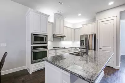 1033 Water Street, Carrollton, TX 75007 - Photo 11