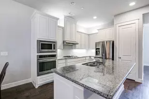 1033 Water St, Carrollton, TX 75007 - Photo 11