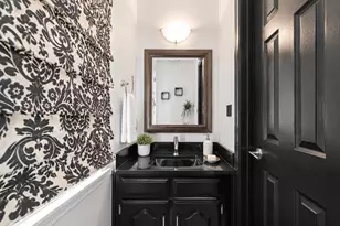 2044 Hillshire Dr, Lewisville, TX 75067 - Photo 27