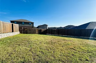 405 Micah Ln, Ferris, TX 75125 - Photo 15