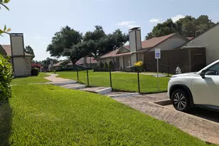 4426 Wind River Ln, Garland, TX 75042 - Photo 3
