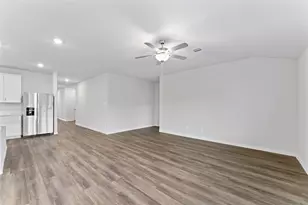 210 Teton St, Greenville, TX 75402 - Photo 7