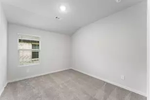210 Teton St, Greenville, TX 75402 - Photo 15