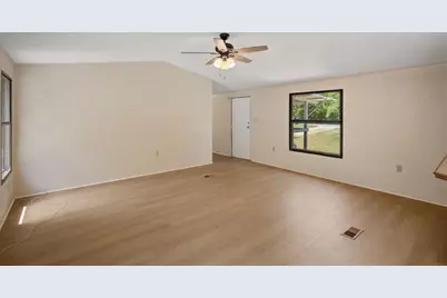 1027 Glen Brook Drive, Pecan Hill, TX 75165 - Photo 7