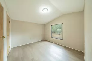 1027 Glenbrook Dr, Pecan Hill, TX 75165 - Photo 19