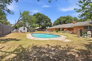 1429 Pamela St, Hurst, TX 76053 - Photo 25