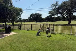 14635 Tanglewood Dr, Farmers Branch, TX 75234 - Photo 5