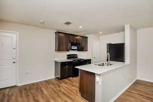 305 Anvil Dr, Fort Worth, TX 76052 - Photo 3