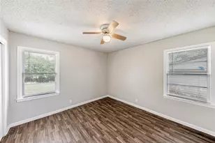 4713 Laverda Dr, Haltom City, TX 76117 - Photo 23