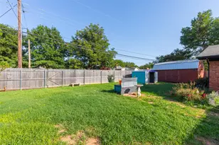 2401 S Elmwood Dr, Abilene, TX 79605 - Photo 33