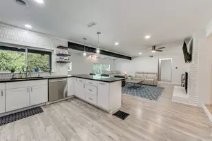4708 Holiday Ln E, North Richland Hills, TX 76180 - Photo 21