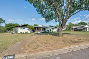4708 Holiday Ln E, North Richland Hills, TX 76180 - Photo 31