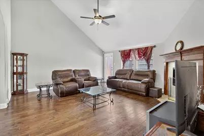 2726 Buffalo Run, Burleson, TX 76028 - Photo 9