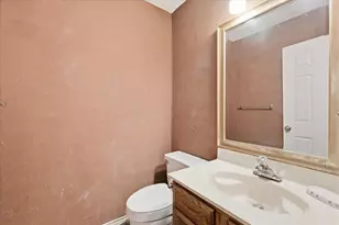 2020 E Branch Hollow Dr, Carrollton, TX 75007 - Photo 17