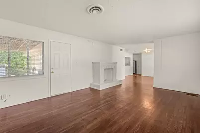 4509 Donnelly Avenue, Fort Worth, TX 76107 - Photo 9