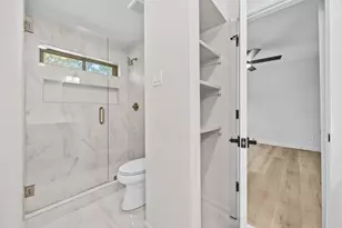 9902 Wood Forest Dr, Dallas, TX 75243 - Photo 23