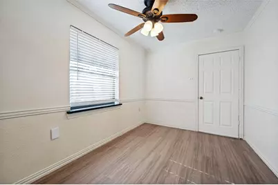 221 Linda Lane, Irving, TX 75062 - Photo 19