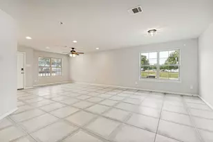 3001 San Martin Dr, Arlington, TX 76010 - Photo 5
