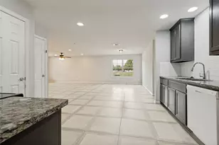 3001 San Martin Dr, Arlington, TX 76010 - Photo 11