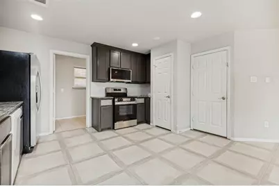 3001 San Martin Drive, Arlington, TX 76010 - Photo 13