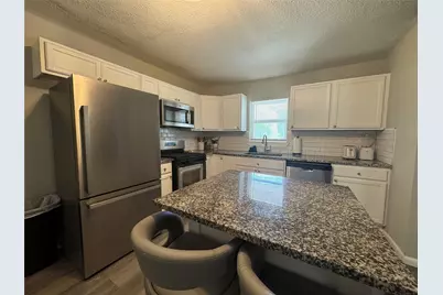 105 S Lakeview Drive, Lacy Lakeview, TX 76705 - Photo 5