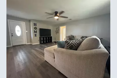 105 S Lakeview Drive, Lacy Lakeview, TX 76705 - Photo 3