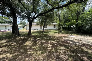 105 S Lakeview Dr, Lacy Lakeview, TX 76705 - Photo 29