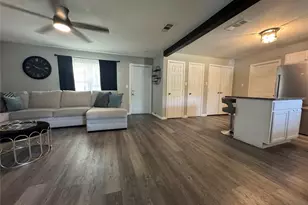 105 S Lakeview Dr, Lacy Lakeview, TX 76705 - Photo 9