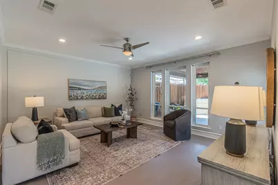 300 Sundance Circle, Irving, TX 75063 - Photo 25