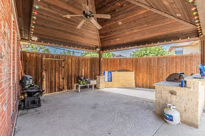 300 Sundance Circle, Irving, TX 75063 - Photo 31