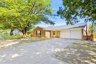 2108 Guinevere St, Arlington, TX 76014 - Photo 1