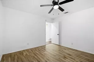 2108 Guinevere St, Arlington, TX 76014 - Photo 9