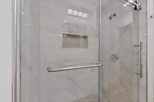1800 Harry Ct, Arlington, TX 76012 - Photo 17