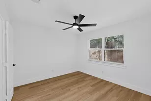 1800 Harry Ct, Arlington, TX 76012 - Photo 11