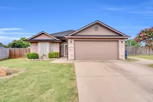 1006 Darren Dr, Burleson, TX 76028 - Photo 1
