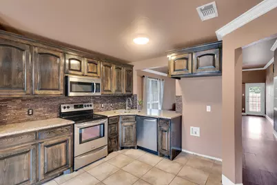 1006 Darren Drive, Burleson, TX 76028 - Photo 5