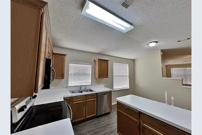 1901 Berkeley Drive, Glenn Heights, TX 75154 - Photo 9