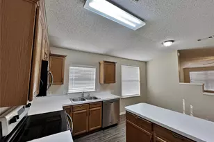 1901 Berkeley Dr, Glenn Heights, TX 75154 - Photo 9
