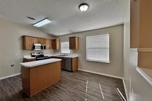 1901 Berkeley Dr, Glenn Heights, TX 75154 - Photo 11