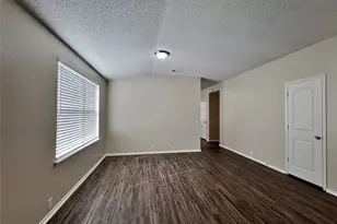 1901 Berkeley Dr, Glenn Heights, TX 75154 - Photo 5