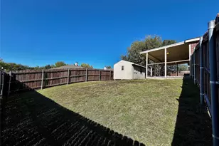 1901 Berkeley Dr, Glenn Heights, TX 75154 - Photo 25