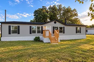 753 Co Rd 1304, Bridgeport, TX 76426 - Photo 1