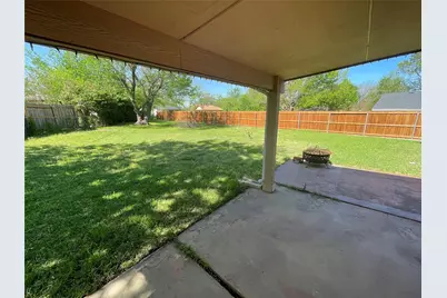 201 E Fuller Drive, Euless, TX 76039 - Photo 11