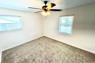201 E Fuller Dr, Euless, TX 76039 - Photo 9
