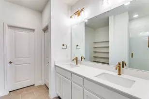 533 Hillcrest Cir, Justin, TX 76247 - Photo 13